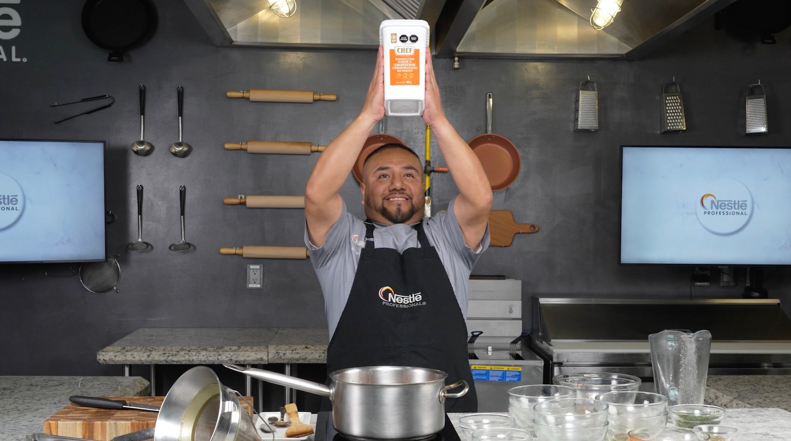 Imagina poder hacer un caldo, una salsa y un fondo con Fondo de Crustaceo en Polvo CHEF®